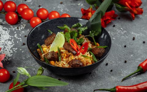 Тайський рис з яловичиною