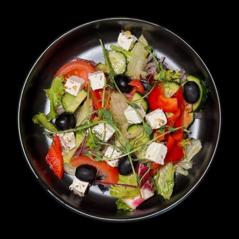 Салат грецький (230г)